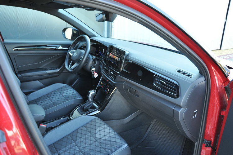Volkswagen T-Roc 1.5TSI 150KM DSG R-Line Kamera Ambiente LED Gwarancja Dealer zdjęcie 22