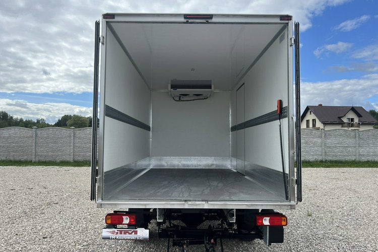 Iveco Daily 35S16 3.0/160KM Dhollandia_750kg Chłodnia -29 C/+29 C GWARANCJA zdjęcie 15