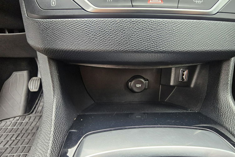 Peugeot 308 SW Model 2020 , nawigacja, czytanie znaków, kontrola pasa ruchu, led zdjęcie 25