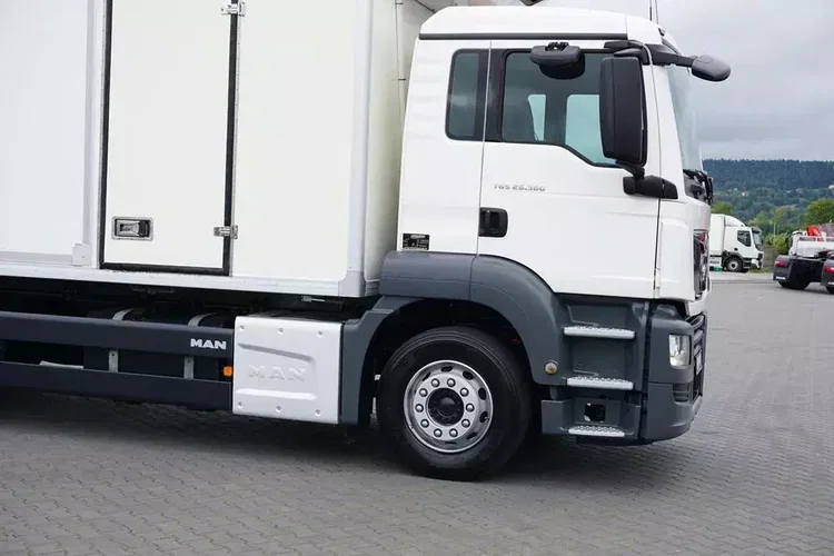 MAN TGS / 26.360 / EURO 6 / CHŁODNIA + WINDA / 20 PALET zdjęcie 17