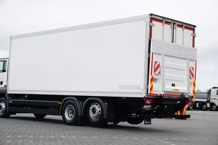 MAN TGS / 26.360 / EURO 6 / CHŁODNIA + WINDA / 20 PALET zdjęcie 34
