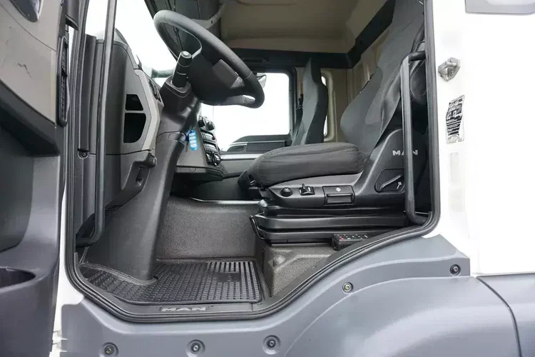 MAN TGS / 26.360 / EURO 6 / CHŁODNIA + WINDA / 20 PALET zdjęcie 40