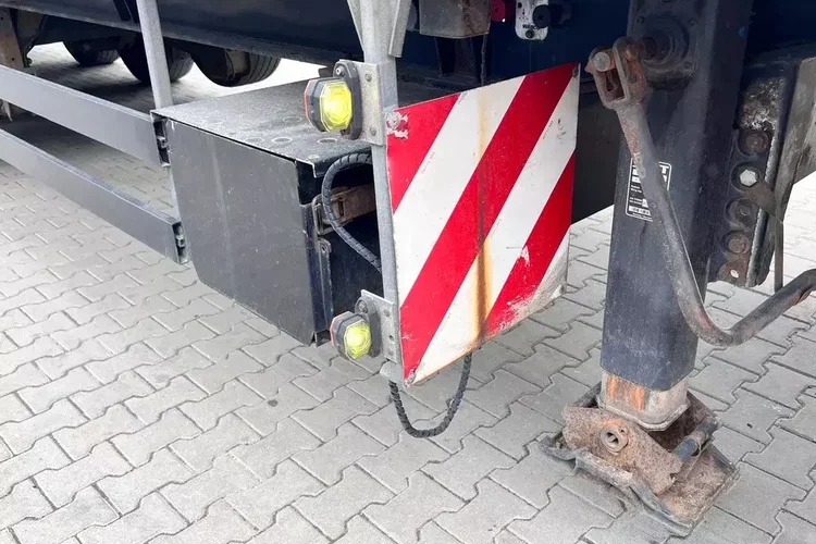 Schwarzmuller platforma z Niemiec poszerzana rozciągana z kłonicami, słupkami oś skrętna oś podnoszona idealna zdjęcie 13