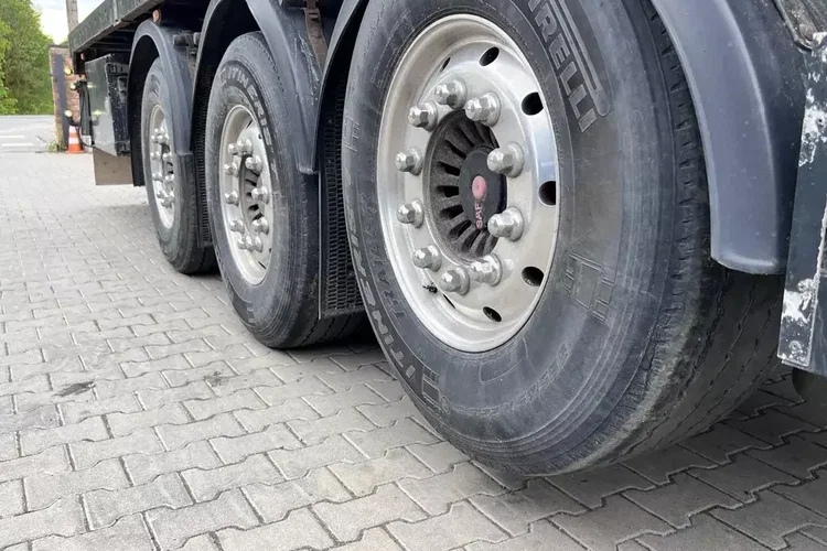 Schwarzmuller platforma z Niemiec poszerzana rozciągana z kłonicami, słupkami oś skrętna oś podnoszona idealna zdjęcie 17