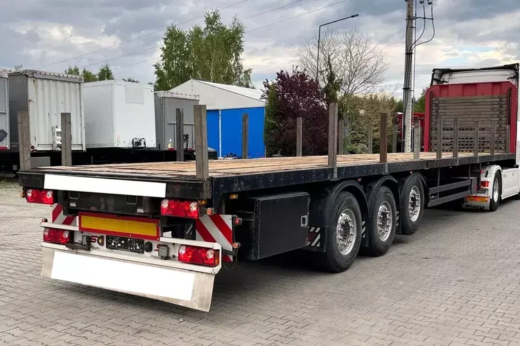 Schwarzmuller platforma z Niemiec poszerzana rozciągana z kłonicami, słupkami oś skrętna oś podnoszona idealna zdjęcie 5