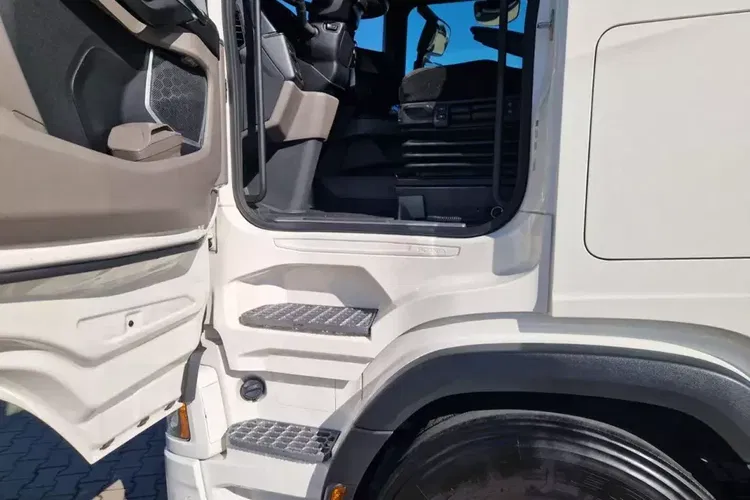Scania R 460 A4x2NA zdjęcie 10