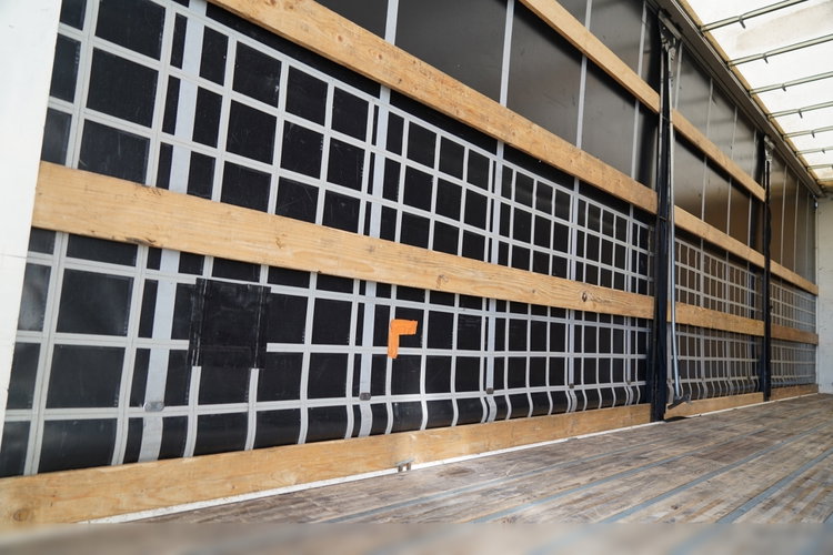 Renault T 440 / 6X2 / SOLÓWKA / FIRANKA 9.5 M / KLIMA POSTOJOWA / WINDA / ALUFELGI / OŚ PODNOSZONA zdjęcie 27