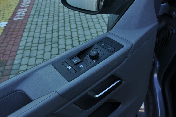 Volkswagen Transporter T6.1 2.0TDI 150KM DSG Kamera Digital Cockpit PLSalon 1wł FV23 Gwar. zdjęcie 10