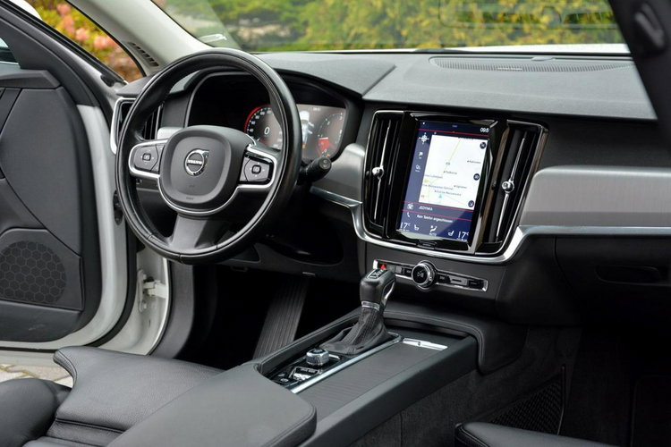 Volvo V90 Skóry Virtual Cockpit Radar ACC Harman/Kardon Navi Kamera Full Led zdjęcie 18