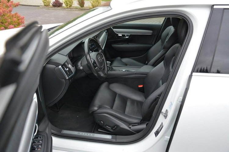 Volvo V90 Skóry Virtual Cockpit Radar ACC Harman/Kardon Navi Kamera Full Led zdjęcie 20