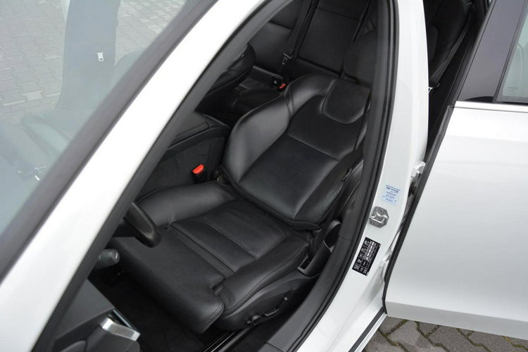 Volvo V90 Skóry Virtual Cockpit Radar ACC Harman/Kardon Navi Kamera Full Led zdjęcie 21