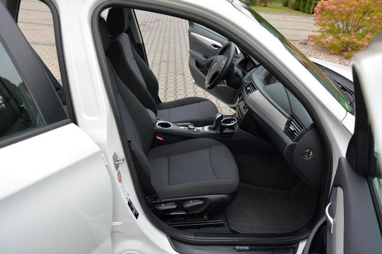 BMW X1 Lift x-Drive 4x4 Navi Klimatronic Parktronic Oryginał z Niemiec zdjęcie 17