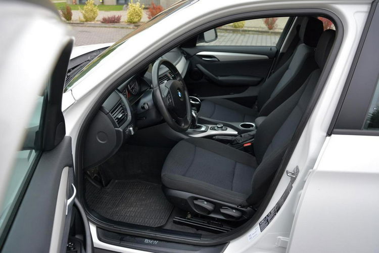 BMW X1 Lift x-Drive 4x4 Navi Klimatronic Parktronic Oryginał z Niemiec zdjęcie 22