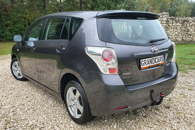 Toyota Verso 1.8 16v 147KM # Navi # Kamera # Climatronic # Panorama # Super Stan zdjęcie 4