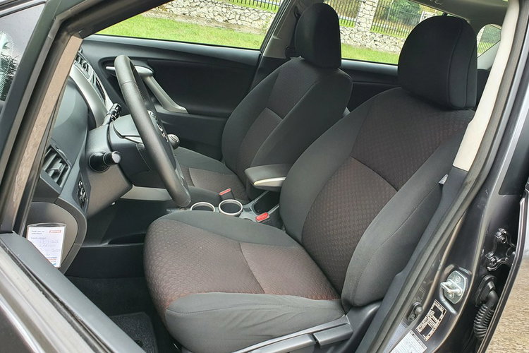 Toyota Verso 1.8 16v 147KM # Navi # Kamera # Climatronic # Panorama # Super Stan zdjęcie 6