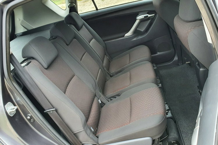 Toyota Verso 1.8 16v 147KM # Navi # Kamera # Climatronic # Panorama # Super Stan zdjęcie 9