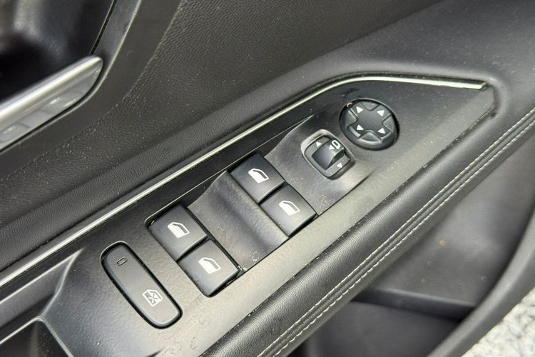 Peugeot 5008 1.5 blu hdi 130 KM Automat 7 os. Ledy kamera Navi pół skóry 1.r.gwaran zdjęcie 10