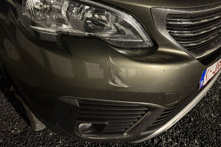 Peugeot 5008 1.5 blu hdi 130 KM Automat 7 os. Ledy kamera Navi pół skóry 1.r.gwaran zdjęcie 22