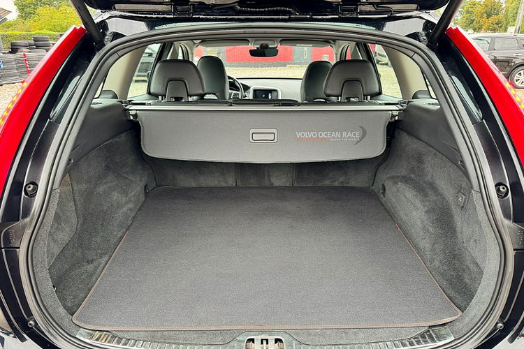 Volvo XC 60 Ocean Race Panorama Skóry Xenon Gwrancja zdjęcie 24