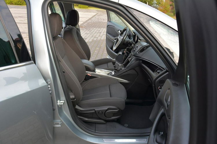 Opel Zafira 1.4T(140KM) Panorama Xenon Led Alu19 7 Foteli LPG STAG zdjęcie 18