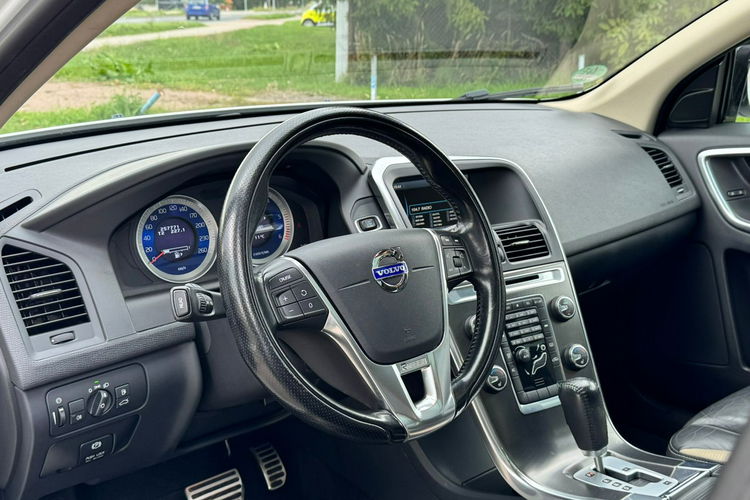 Volvo XC 60 R-Design Panorama Automat zdjęcie 23
