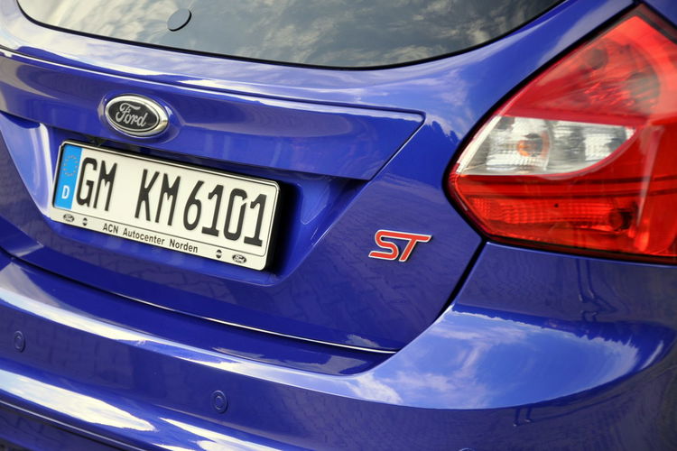 Ford Focus 2.0T(250KM) ST Xenon Led Navi Kamera Recaro Skóry Szyber Alu18"ASO zdjęcie 16