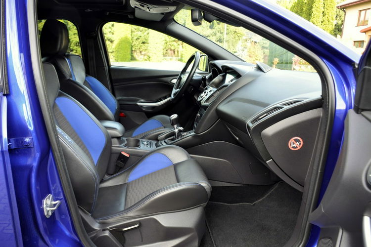 Ford Focus 2.0T(250KM) ST Xenon Led Navi Kamera Recaro Skóry Szyber Alu18"ASO zdjęcie 17