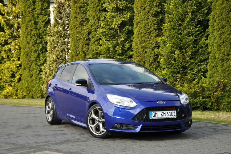 Ford Focus 2.0T(250KM) ST Xenon Led Navi Kamera Recaro Skóry Szyber Alu18"ASO zdjęcie 2