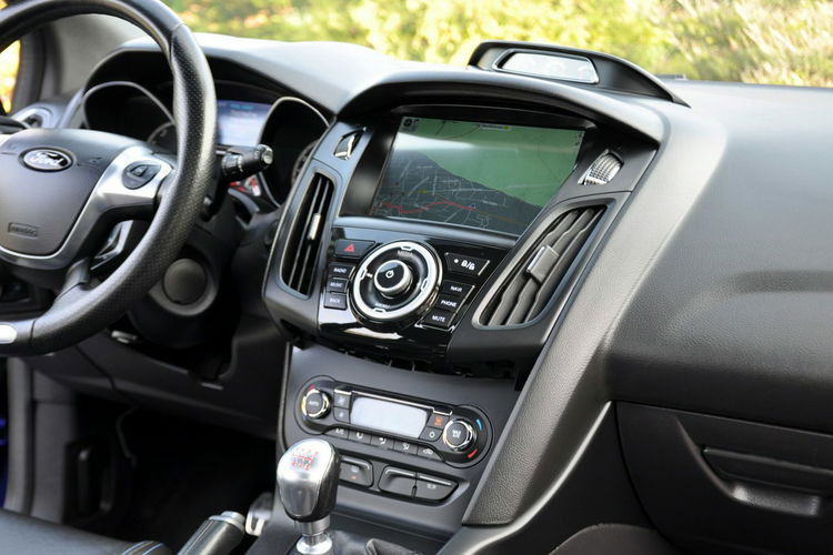 Ford Focus 2.0T(250KM) ST Xenon Led Navi Kamera Recaro Skóry Szyber Alu18"ASO zdjęcie 27
