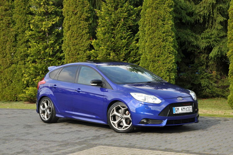 Ford Focus 2.0T(250KM) ST Xenon Led Navi Kamera Recaro Skóry Szyber Alu18"ASO zdjęcie 3