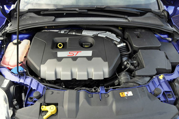 Ford Focus 2.0T(250KM) ST Xenon Led Navi Kamera Recaro Skóry Szyber Alu18"ASO zdjęcie 39