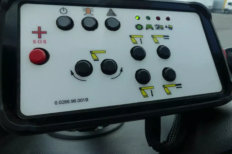 Renault MASTER / PODNOŚNIK KOSZOWY / ZWYŻKA 12M / zdjęcie 31