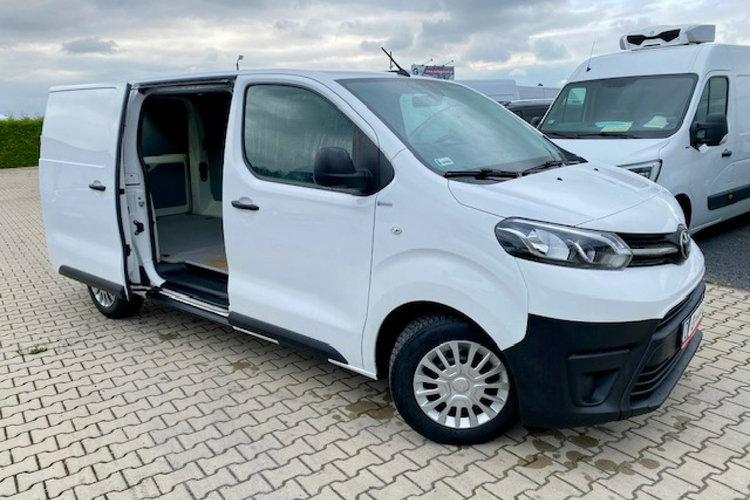 Toyota ProAce SALON PL / 127 tys.km / 2.0 - 122KM / DŁUGA / KLIMA / GWARANCJA zdjęcie 2