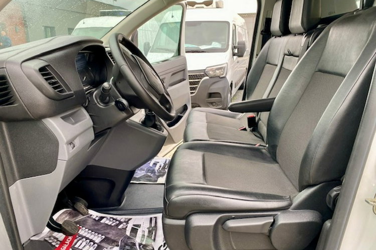 Toyota ProAce SALON PL / 127 tys.km / 2.0 - 122KM / DŁUGA / KLIMA / GWARANCJA zdjęcie 8