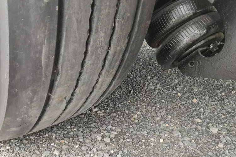 Krone Standard OŚ Podnoszona SAF 2017r zdjęcie 8