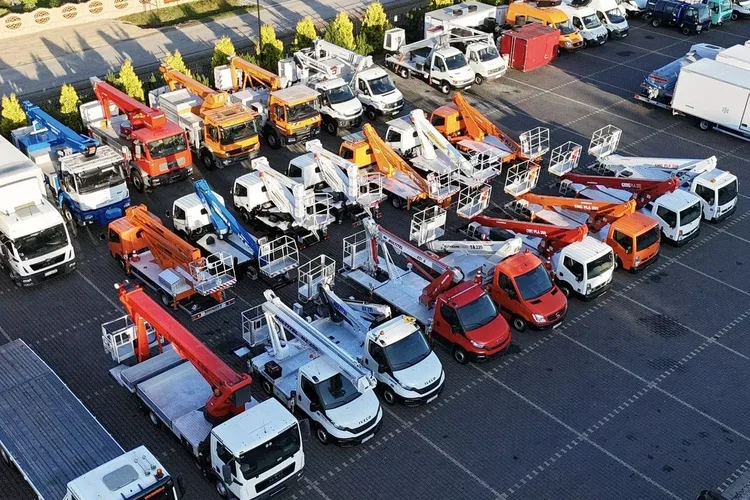 Mercedes Sprinter Zwyżka Podnośnik Koszowy VERSALIFT VTX-240 UDT zdjęcie 3