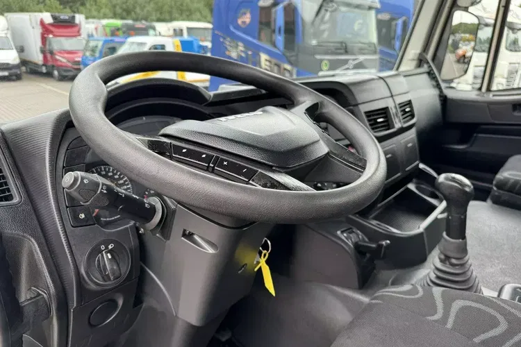 Iveco Trakerr 26.410 6x4 Manual Mały Przebieg tylko-46000km zdjęcie 25