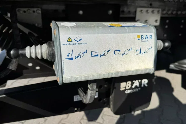 Iveco Daily 72C18 Mroźnia HI-MATIC 14 Euro Palet zdjęcie 12