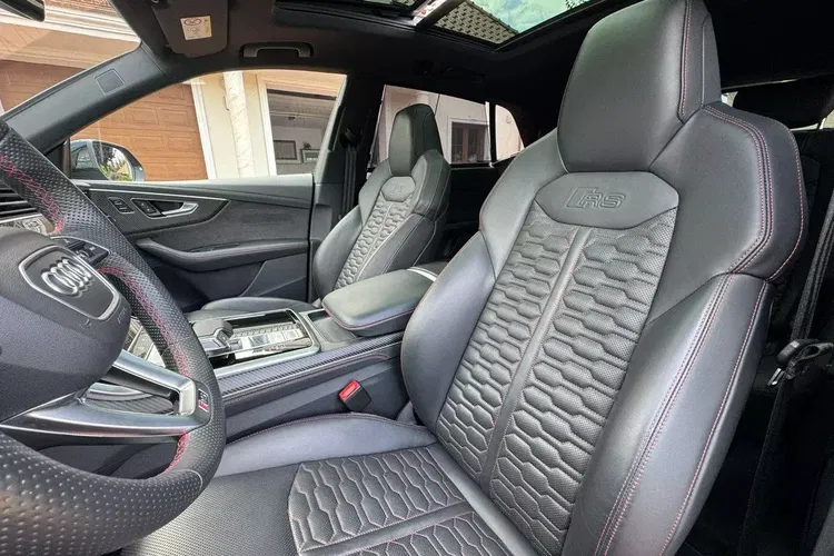 Audi rs-q8 zdjęcie 40