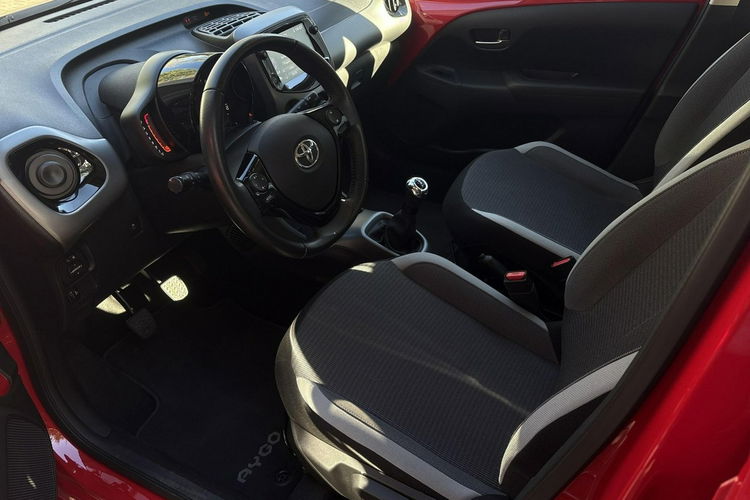 Toyota Aygo 1.0 VVTi 72KM X-PLAY TECH, salon Polska, gwarancja, FV23% zdjęcie 10