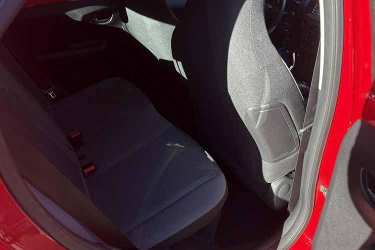 Toyota Aygo 1.0 VVTi 72KM X-PLAY TECH, salon Polska, gwarancja, FV23% zdjęcie 13
