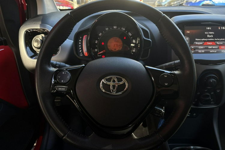 Toyota Aygo 1.0 VVTi 72KM X-PLAY TECH, salon Polska, gwarancja, FV23% zdjęcie 21