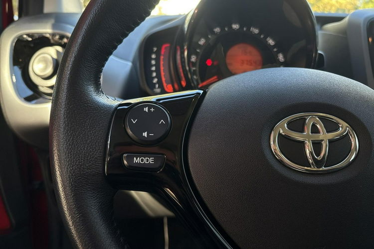 Toyota Aygo 1.0 VVTi 72KM X-PLAY TECH, salon Polska, gwarancja, FV23% zdjęcie 22