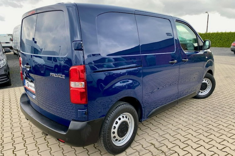 Toyota ProAce SALON PL / 1.6 - 95KM / 59 tys.km / tempomat / SERVIS / GWARANCJA zdjęcie 4