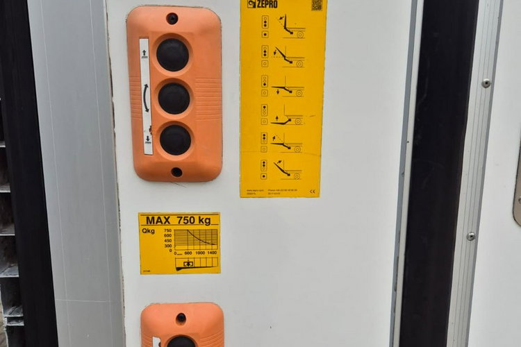 Daily 35C16 V Iveco Daily 35S16 Hi-Matic / AUTOMAT / CHŁODNIA / MITSUBISHI / 1WŁ zdjęcie 16