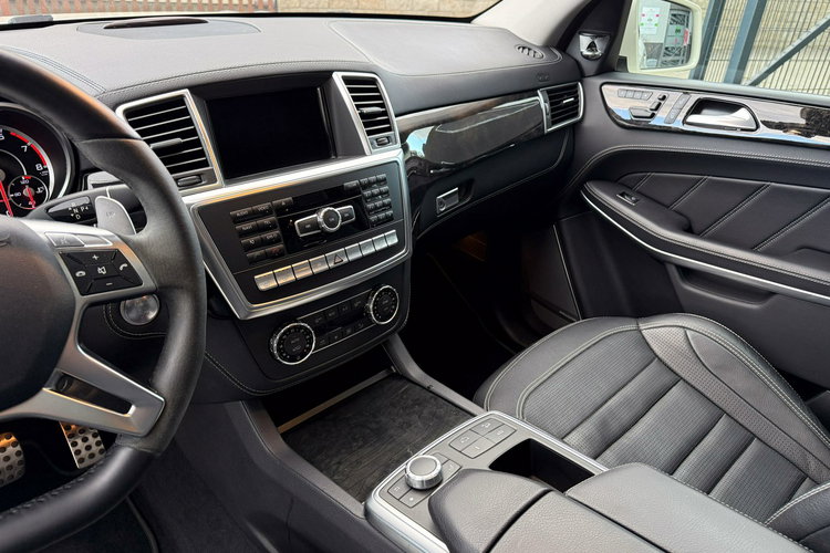 Mercedes GL 63 AMG 5.5 V8 557KM / 4-Matic / Bogate wyposażenie / Japonia / Bezwypadkowy zdjęcie 23