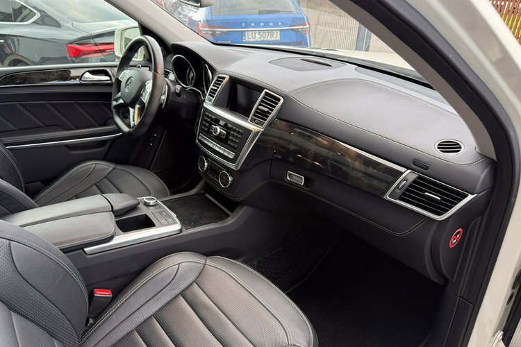 Mercedes GL 63 AMG 5.5 V8 557KM / 4-Matic / Bogate wyposażenie / Japonia / Bezwypadkowy zdjęcie 27