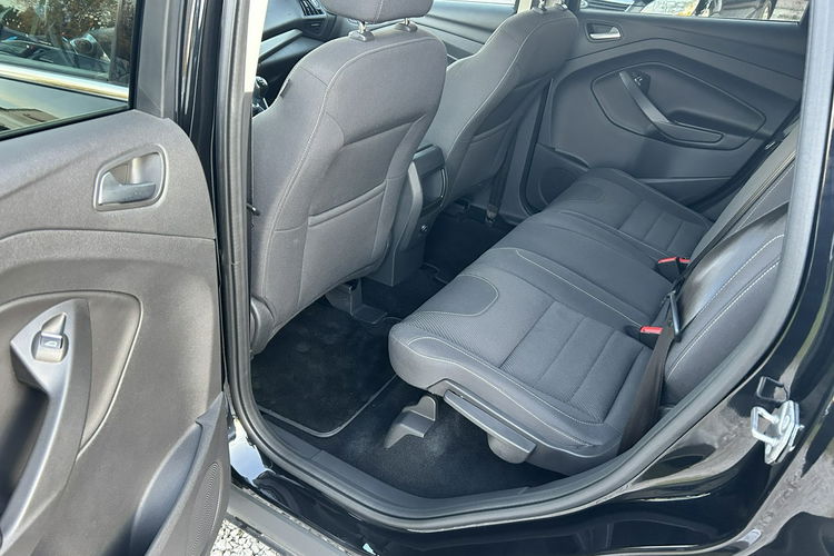 Ford Kuga 4x4 zdjęcie 18