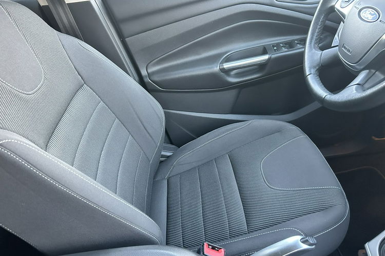 Ford Kuga 4x4 zdjęcie 22