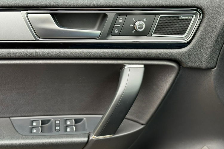 Volkswagen Touareg 3.6 FSI 4-Motion HAK 3.5T zdjęcie 22